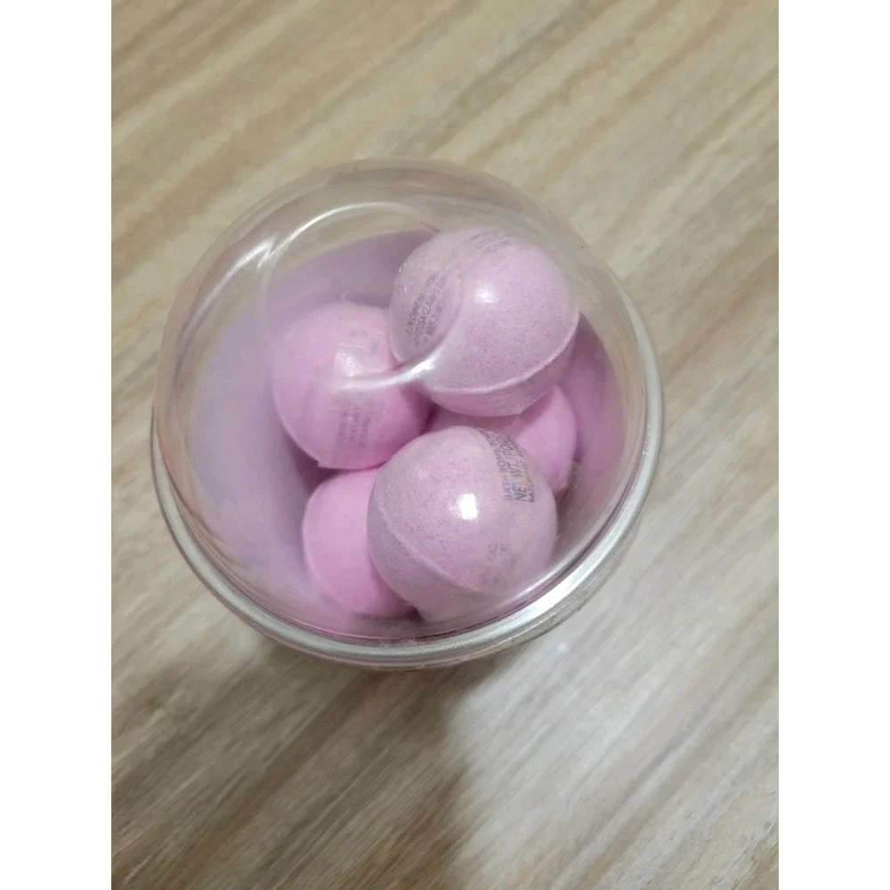 Claire's NWT Strawberry Cream Bathbombs Bath Bomb Set Of 6